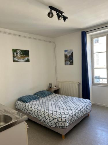 Logement LECOURBE - Location saisonnière - Lons-le-Saunier