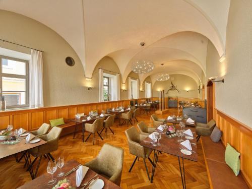 Restaurant, Lodner Hotel Drei Mohren in Lauingen (Donau)
