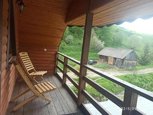 Садиба Сімейний Затишок (Садиба Сімеинии Затишок) in Oryavchyk