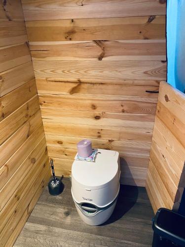 浴室, Skywoods.glamping in 因圖爾克