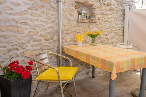 Eleonora Apartments - image 2