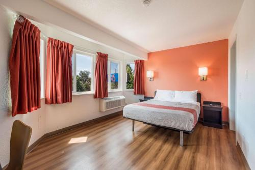 Motel 6-Rohnert Park CA - main image