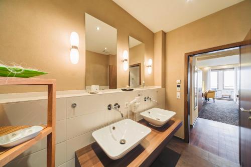 Flair Hotel zum Schiff - image 2