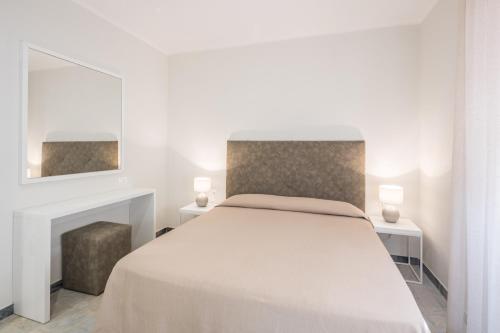 Hotel Cavalieri Del Mare – Ronchi, WI