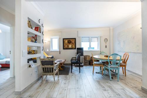 I'm on Charming Home - image 9