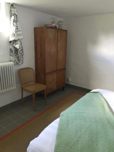 Doubleroom in basement w own bathroom in Rörum, Österlen