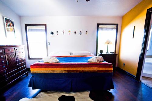 Bed, Sunny Southwest Cottage in Mesa Verde (CO)