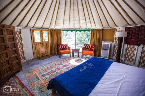 Roomy Yurts Gulmit Hunza - image 2