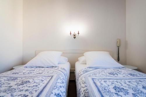 Twin Room with Bath