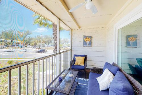 Beach & Gulf Escape, Holmes Beach (photo 4)
