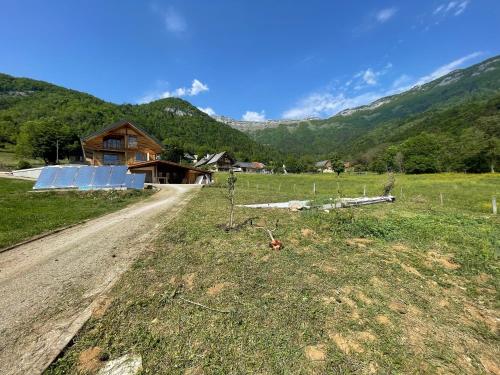 CHALET LA FOUGERE 15 personnes 180m2 bauges Savoie Thoiry