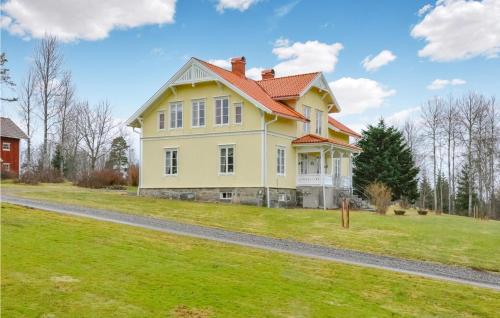 B&B Navarsviken - Nice Home In Juskog Husa With Wifi And 5 Bedrooms - Bed and Breakfast Navarsviken