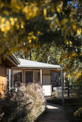 Grampians Chalets Set in a prime location of Grampians, Grampians Chalets puts everything the city has to offer just outside your doorstep. Offering a variety of facilities and services, the property provides all you n