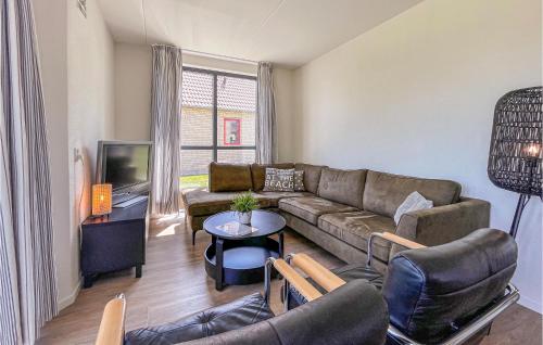  3 Bedroom Amazing Home In Ewijk in Ewijk