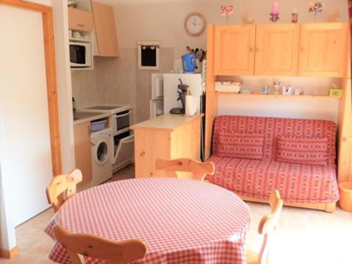 Spacieux 3 pièces avec balcon, parking et coin montagne - FR-1-573-104 (Spacieux 3 pieces avec balcon, parking et coin montagne - FR-1-573-104) in Le Biot