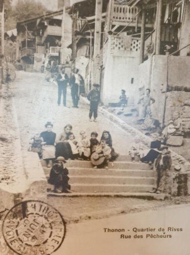 Maison des pêcheurs vue lac a 50m du port dans quartier historique