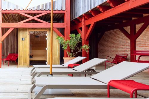 設施, 拉普拉格酒店 (Hotel de La Plage) in 博恩地區聖於連