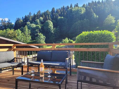 gîteduruisseau73 maison entiere coeur des Alpes, cols Iseran, St Bernard, Roselend avec terrasse et grand garage idéal vélos motos gîte à louer La Rosière