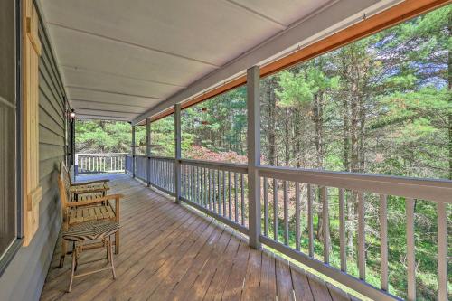 Boone Hideaway with Deck, Grill and Forest Views!