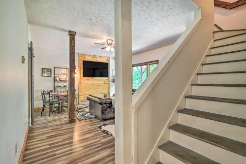 Boone Hideaway with Deck, Grill and Forest Views!