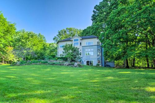 Renovated Studio on 5 Acres - Near Vineyards! in Crozet, USA