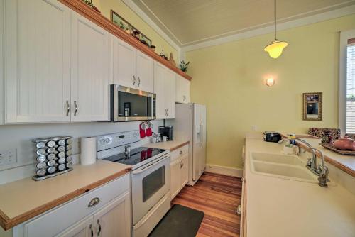 Charming DeFuniak Apartment in Historic Dtwn! in Defuniak Springs