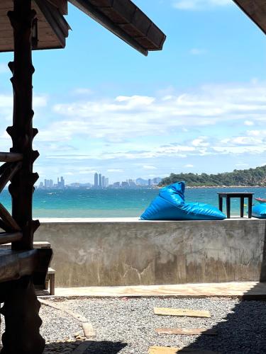 Homebeach Resort เกาะล้าน – Koh Lan, DC