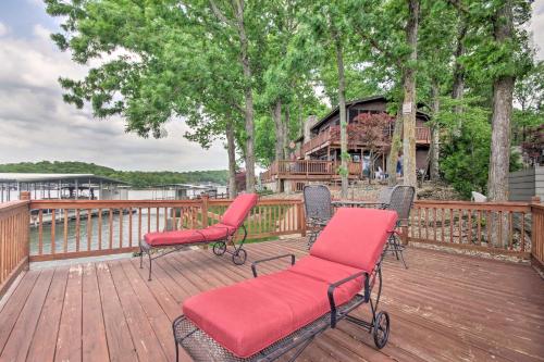Private Dock Waterfront Lake Ozark Home! Private Dock Waterfront Lake Ozark Home!