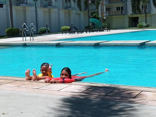 Lovely Condo 2-BR w/balcony in SM-Sucat, Paranaque, Manila (fotografie 5)