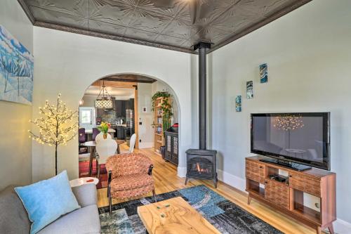 B&B Salida - Pet-Friendly Home with Patio in Downtown Salida - Bed and Breakfast Salida