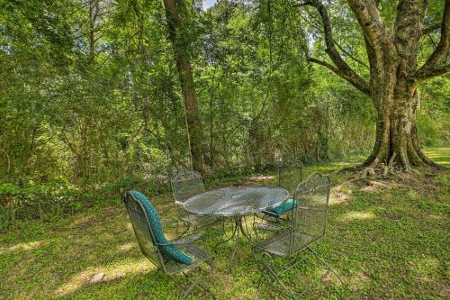 Charming Countryside Home with Covered Porch!