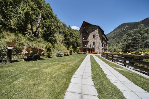 Pemandangan luar, Apartaments La Neu in Llorts