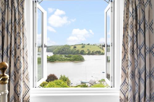 A szálláshely kívülről, Curlew Cottage - Character Cottage with Superb River Views in Dittisham