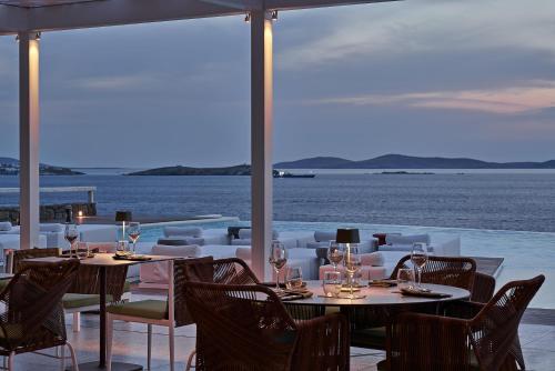 Kouros Hotel & Suites - image 6