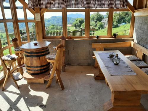 Зручності, Holiday house Aronija in Смар'є прі Єлса