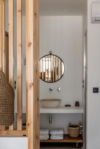 Facilities, Santa Maria Village in Milos Island