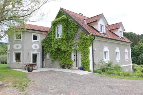 B&B Feldbach - Ferienwohnungen Tinymoon - Bed and Breakfast Feldbach