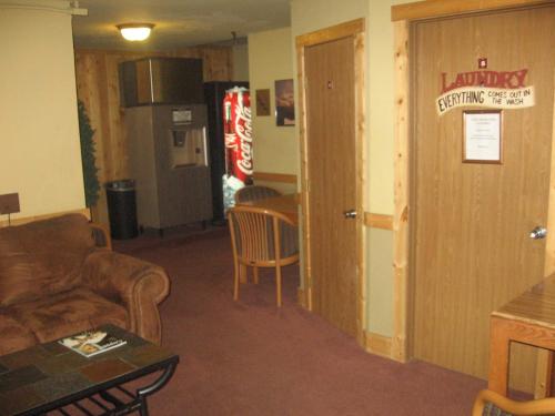 New Summit Inn – Frisco, CO