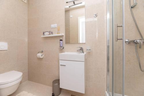 Apartments Rova Lux - image 13