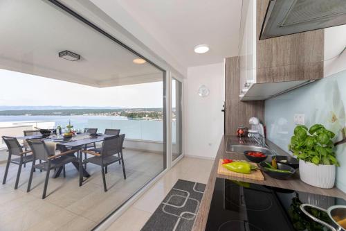 Apartments Rova Lux - image 11