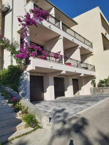  Villa Sokol in Brela