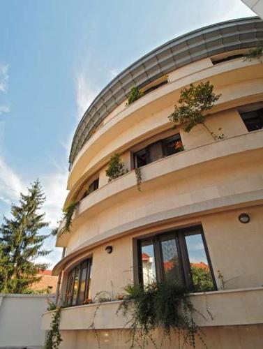 Hozam Wellness és Apartman - image 14