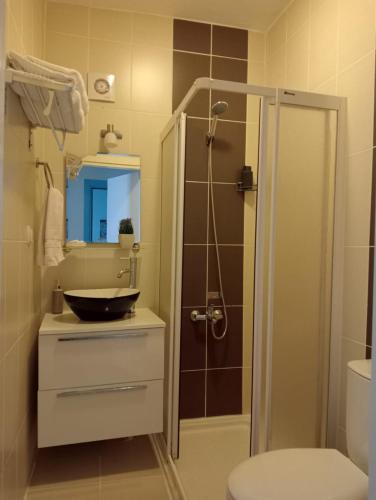 Daffne Otel - image 10