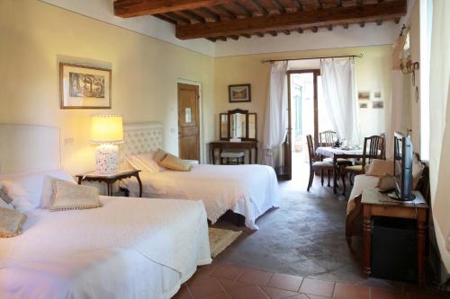 Triple Room with Terrace image 9