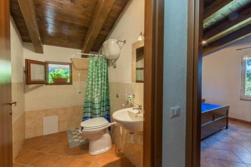  Ampia e luminosa stanza Janas in Fonni