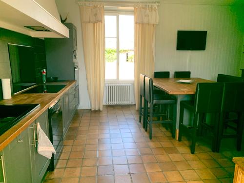 Maison de campagne avec piscine gîte à louer Ciron
