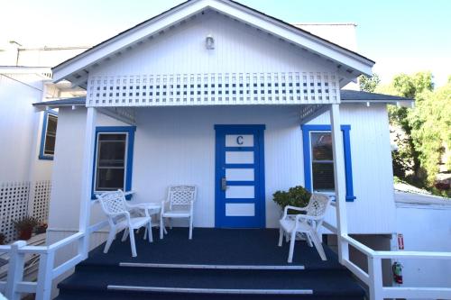 One-Bedroom Cottage