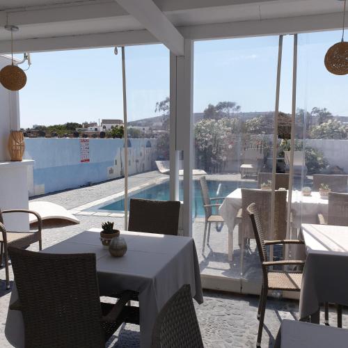 Facilities, Youth Hostel Anna in Santorini