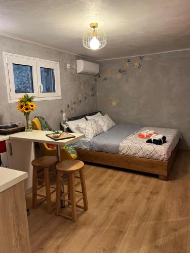 Cozy tiny apartment in the heart of Plaka, Athens
