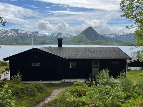 Cosy and authentic cabin in Lofoten